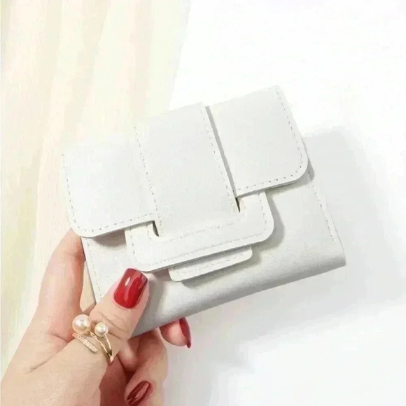 ⚠️Clearance White Tri Fold Wallet / Cardholder - Picture 2 of 4